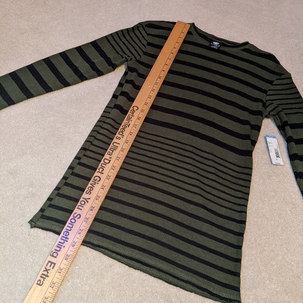 Nwt Hybrid threads green & black striped long sleeve top - Picture 13 of 13